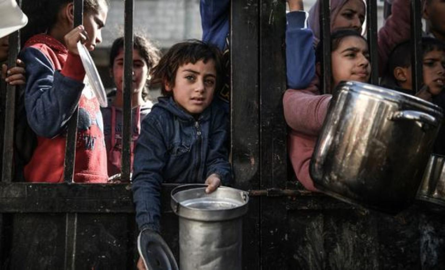 "Gazze'de İnsanlık Dramı: Çaresiz ve Travmatize Olmuş İnsanlar Yağma ve Şiddetin Kurbanı!"