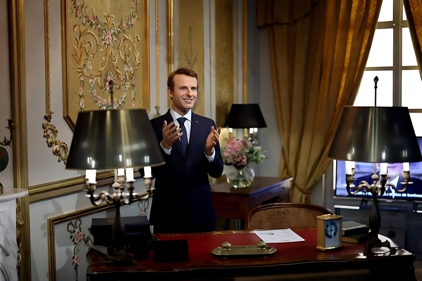 Macron'un bal mumu heykeli çalındı
